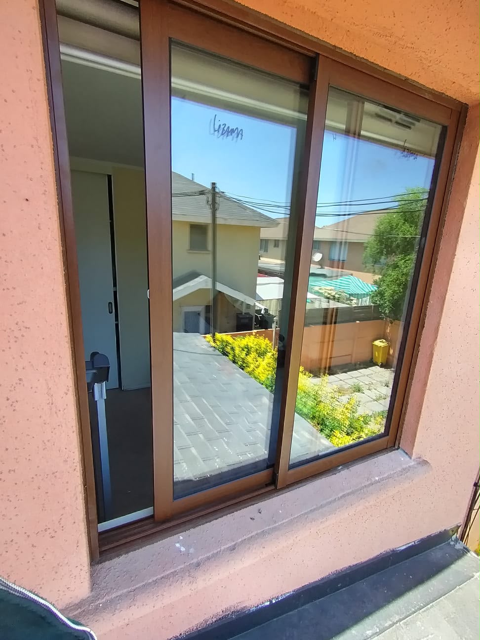 Ventanal de Living con Iluminación Natural - Termoaluminios